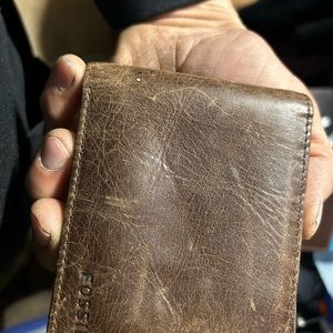 Fossil men’s wallet